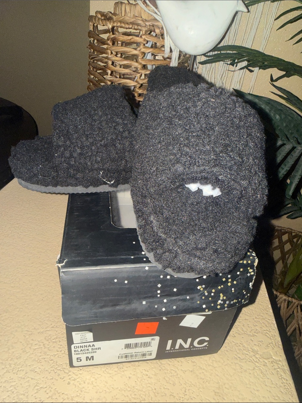 Men's Accessories - Footwear (Slippers)
